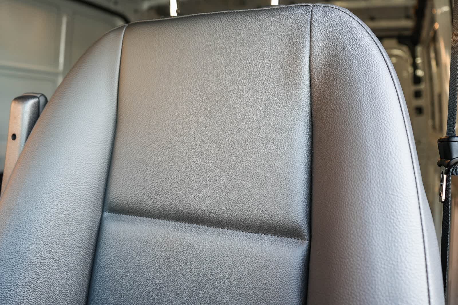 Thumbnail: 2025 Mercedes-Benz Sprinter - 22