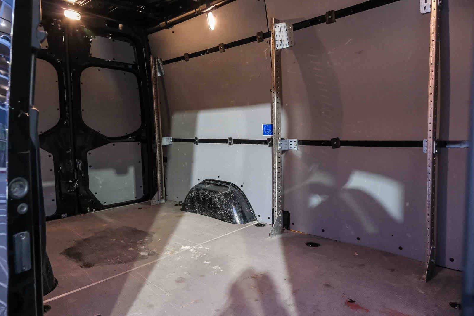 Thumbnail: 2021 Mercedes-Benz Sprinter - 17