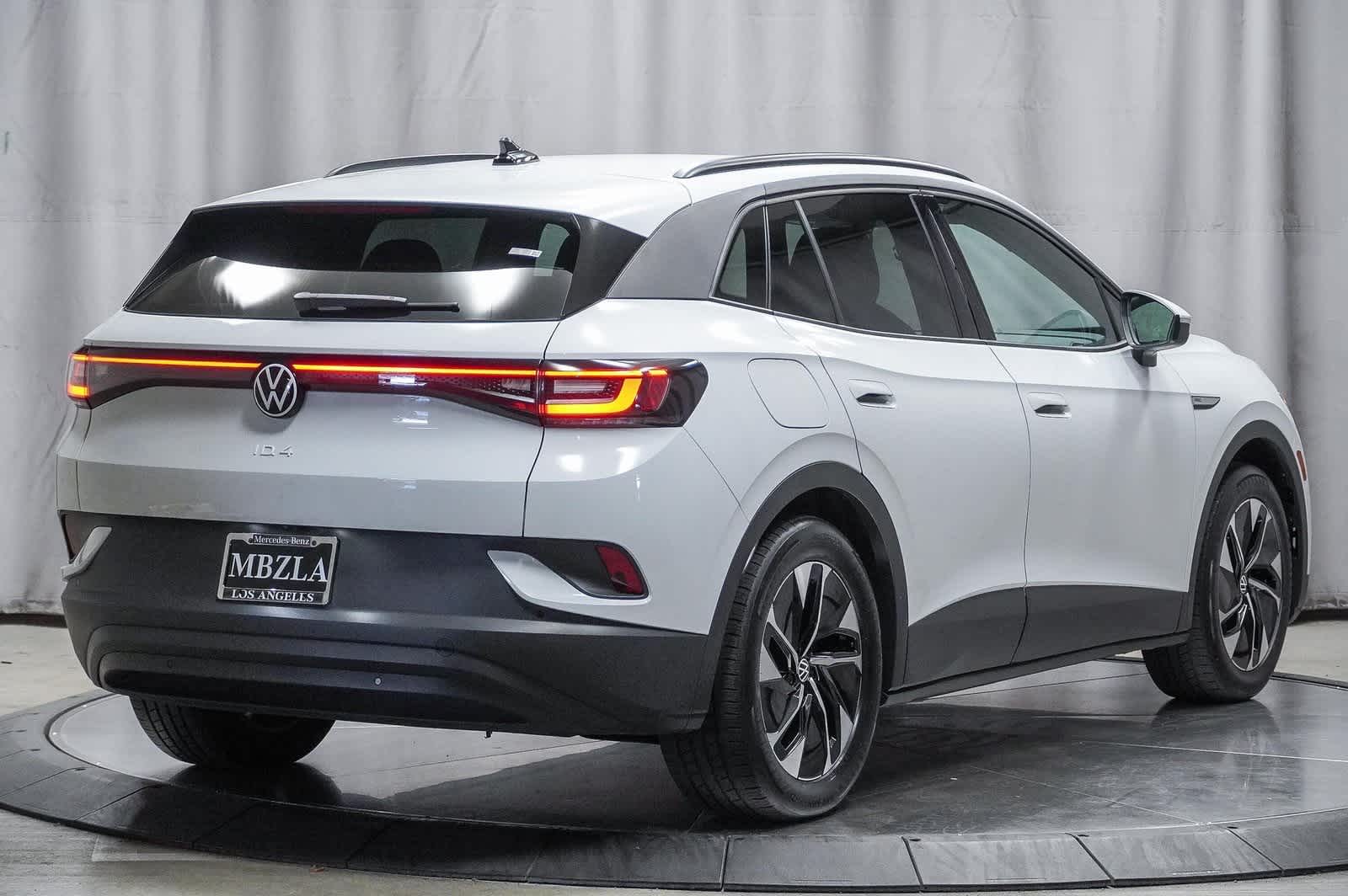 Thumbnail: 2021 Volkswagen ID.4 - 4