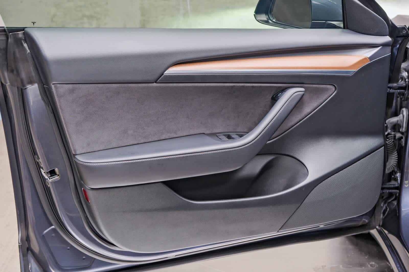 Thumbnail: 2021 Tesla Model 3 - 20