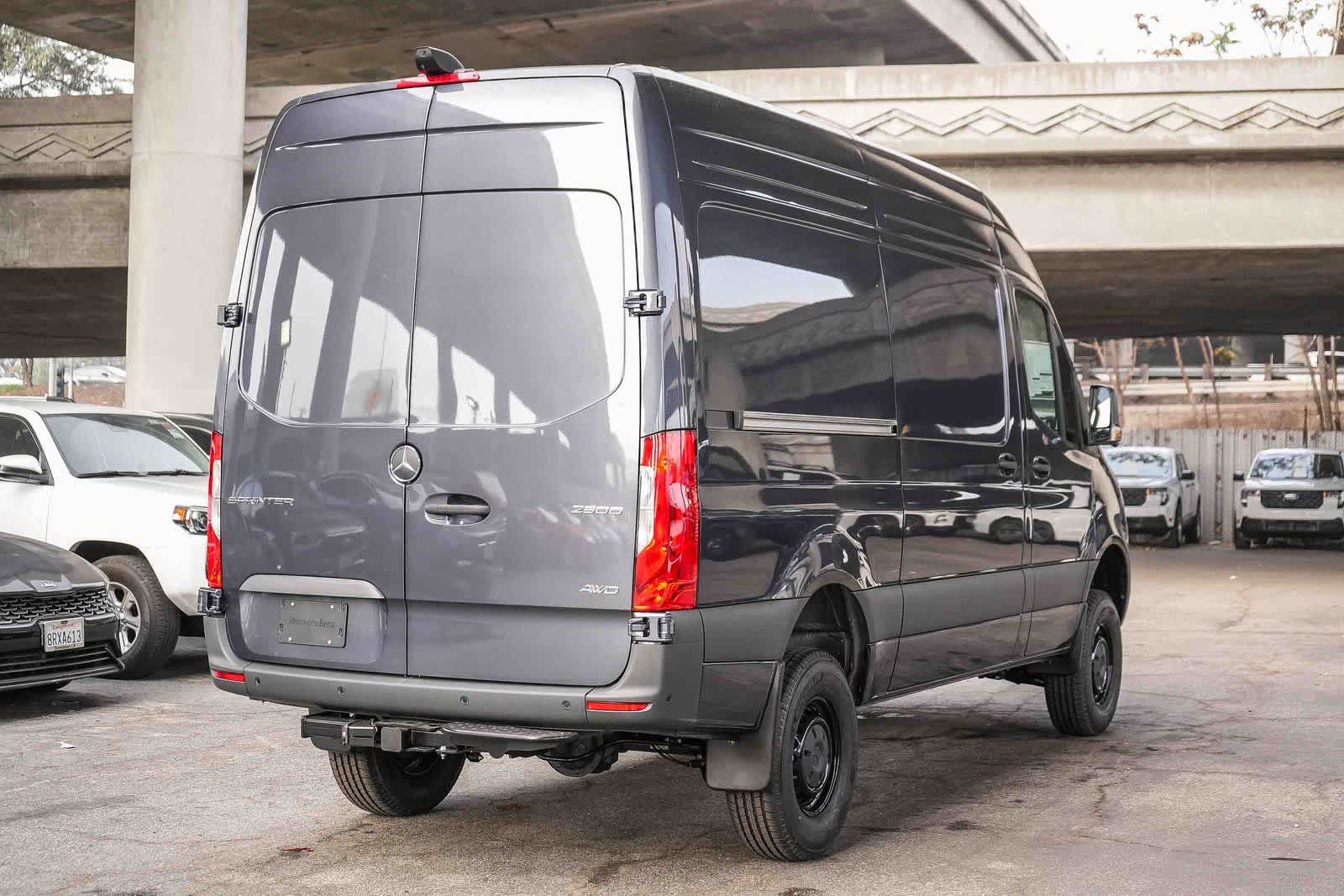Thumbnail: 2026 Mercedes-Benz Sprinter - 6
