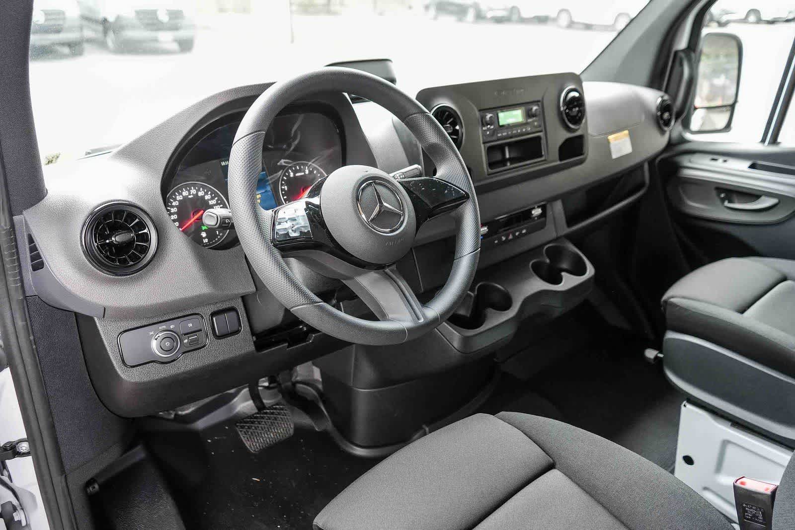 Thumbnail: 2026 Mercedes-Benz Sprinter - 12