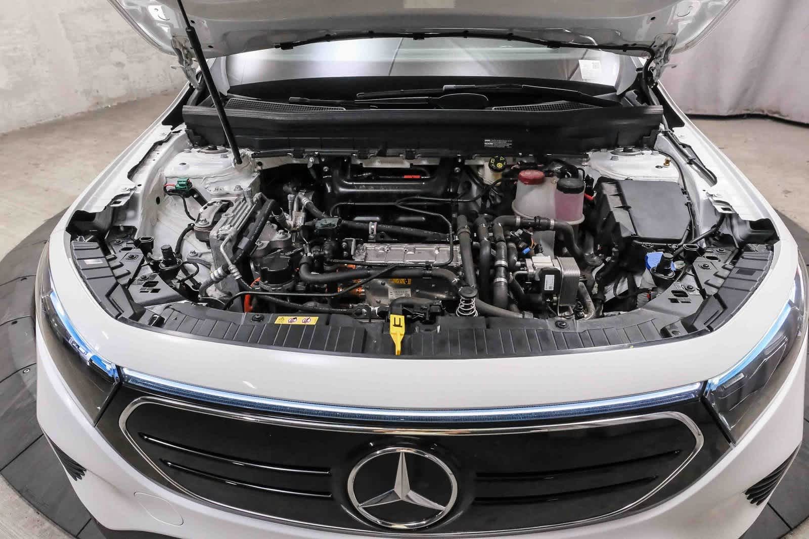 Thumbnail: 2023 Mercedes-Benz EQB - 29