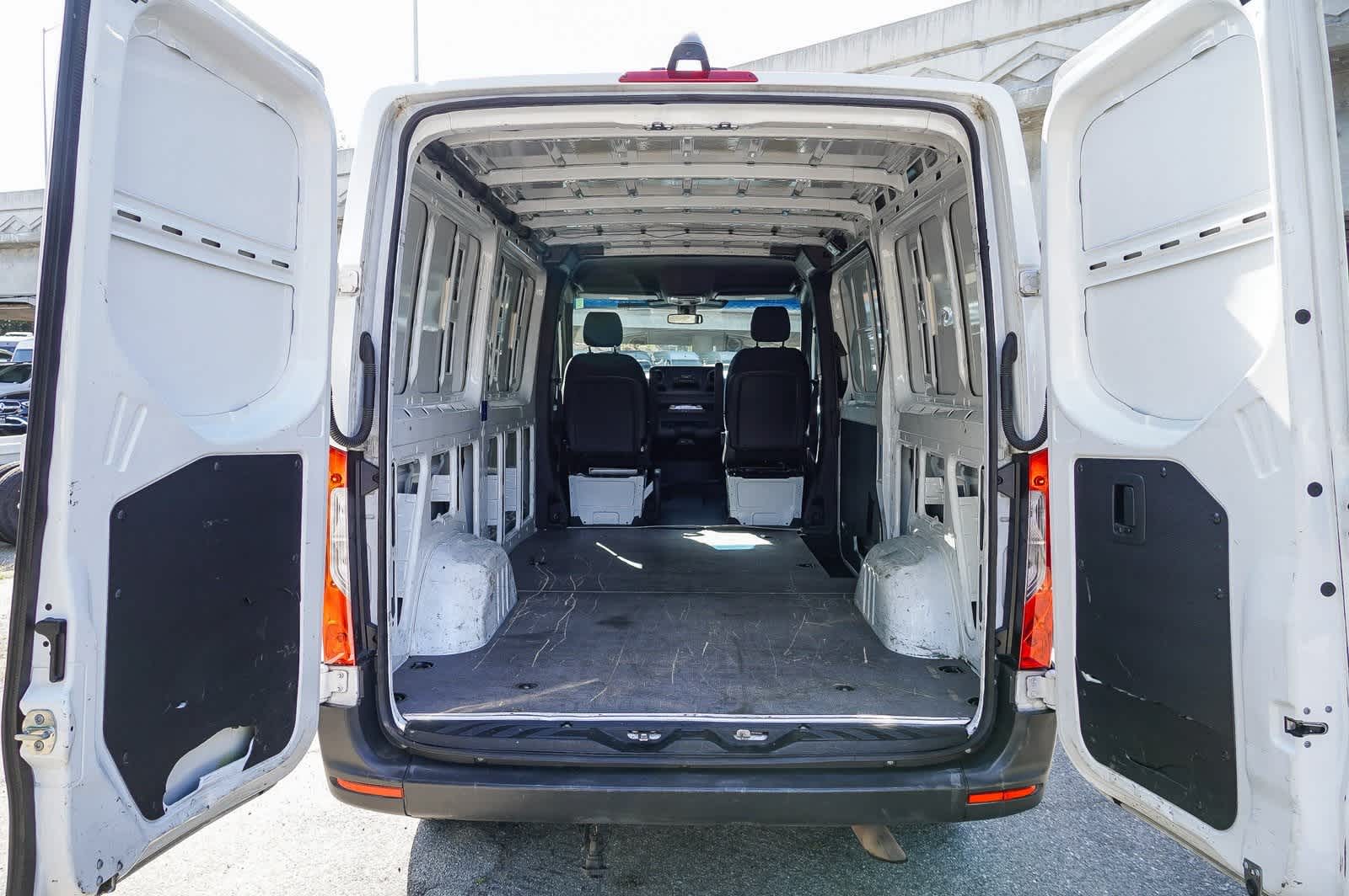 Thumbnail: 2019 Mercedes-Benz Sprinter - 24