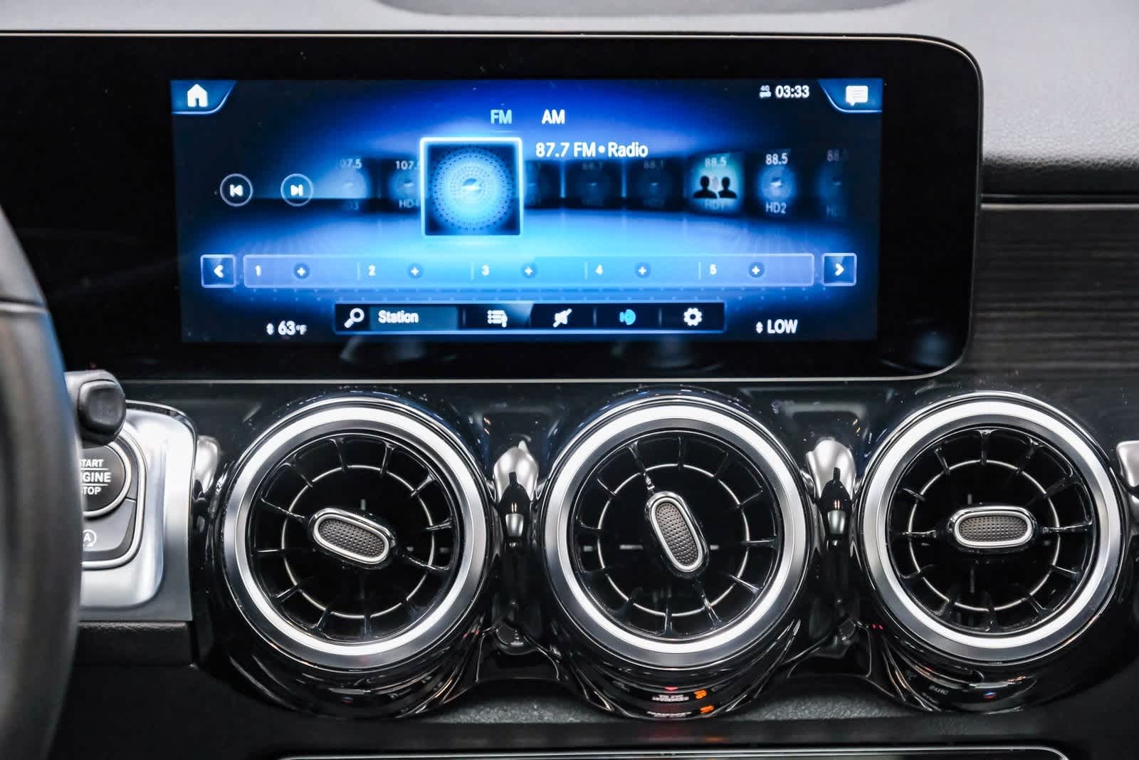 Thumbnail: 2023 Mercedes-Benz GLB - 15