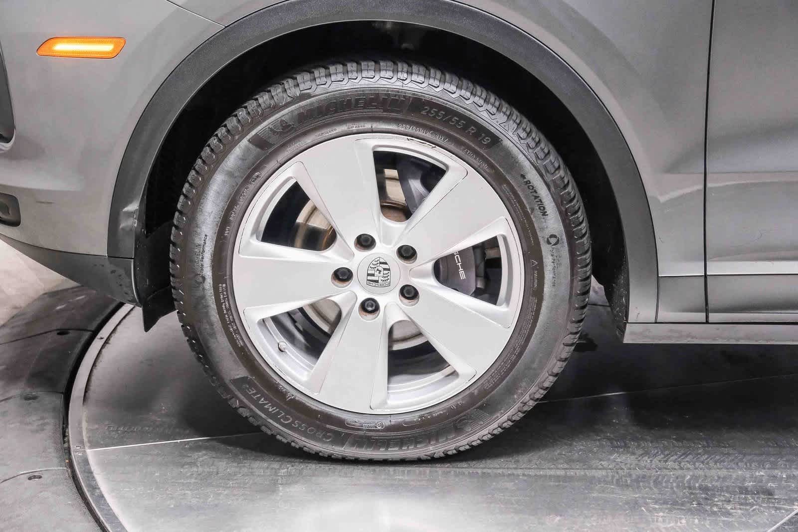 Thumbnail: 2020 Porsche Cayenne - 10