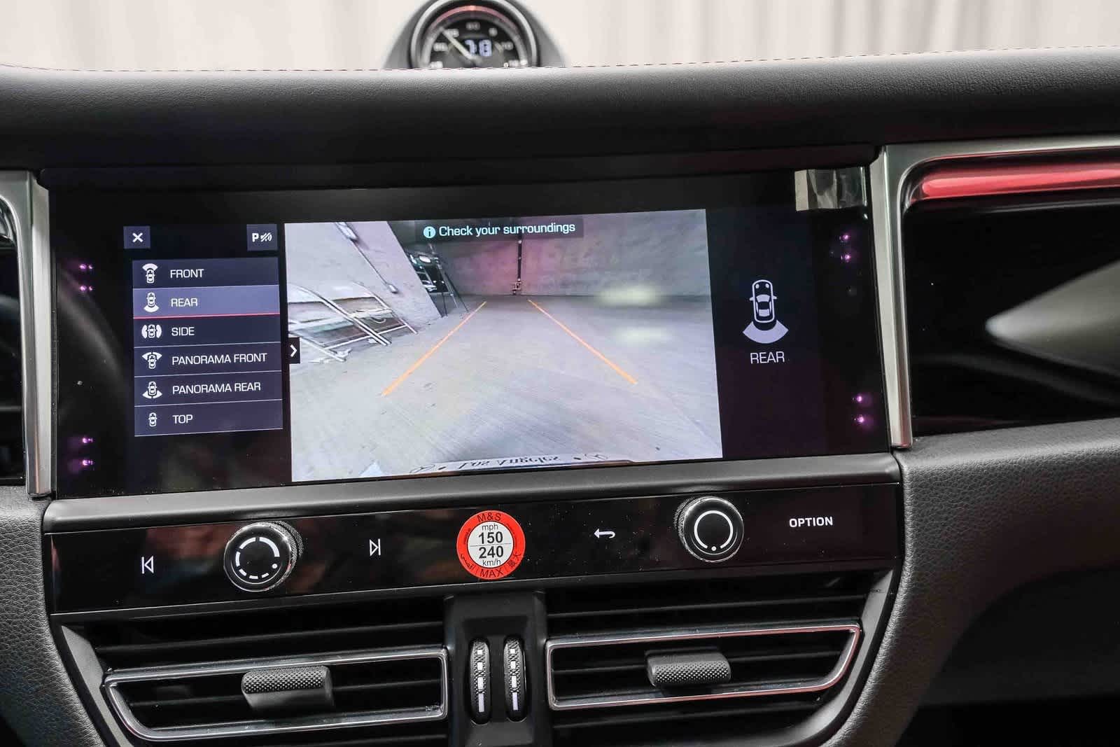 Thumbnail: 2024 Porsche Macan - 24