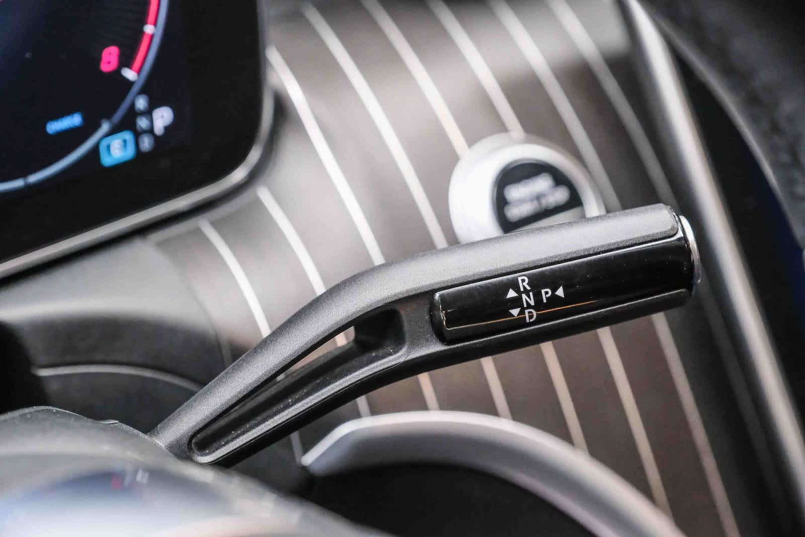 Thumbnail: 2023 Mercedes-Benz C-Class - 18