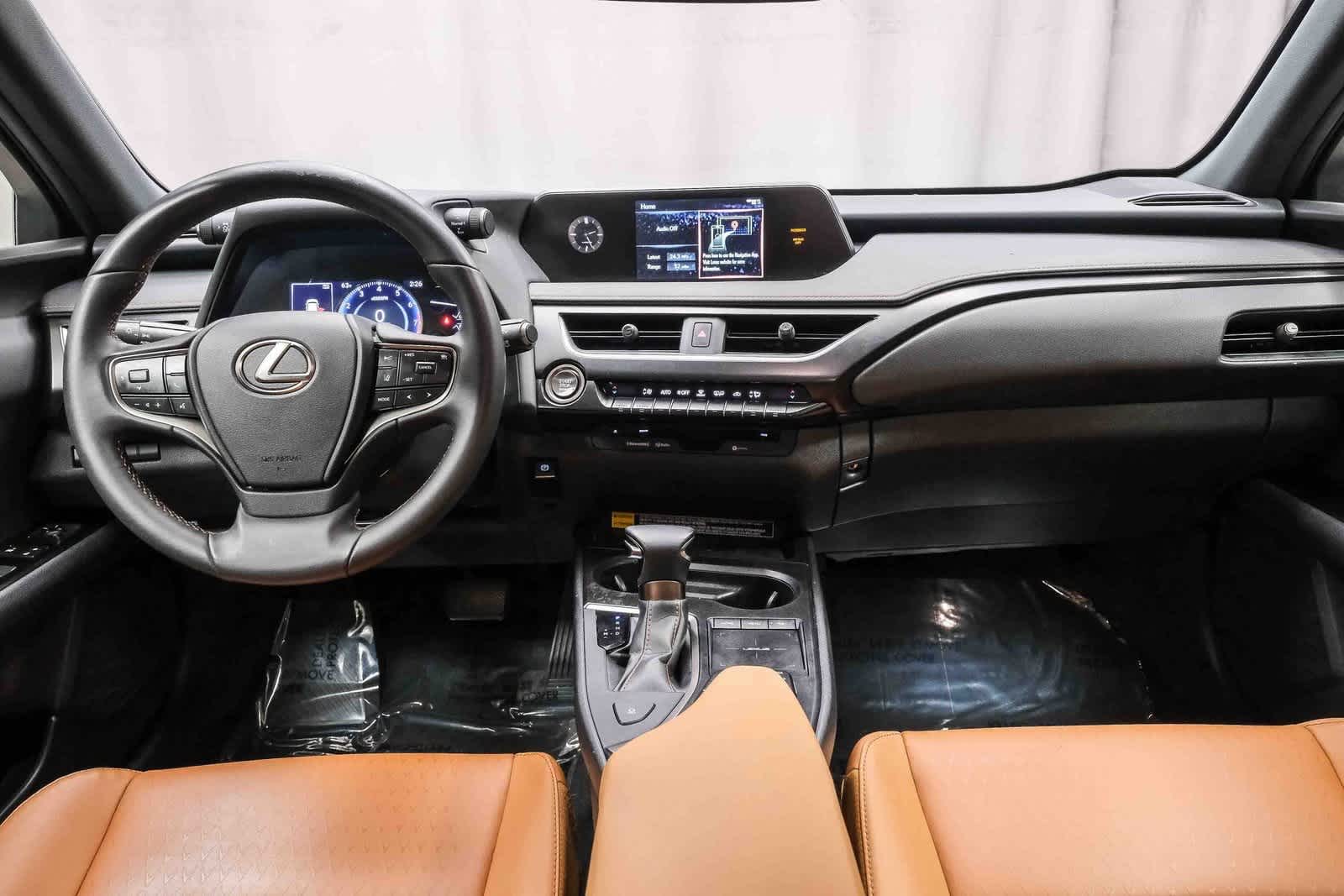 Thumbnail: 2021 Lexus UX - 13