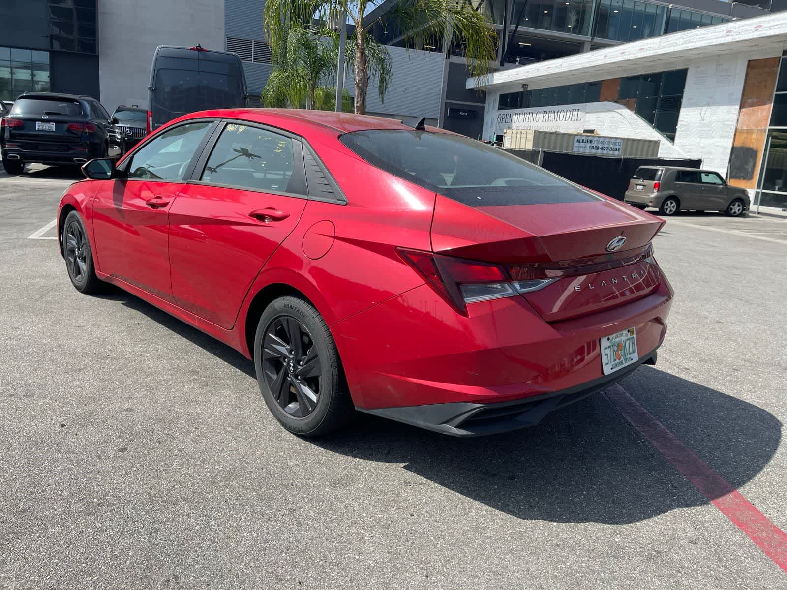 Thumbnail: 2021 Hyundai Elantra - 3