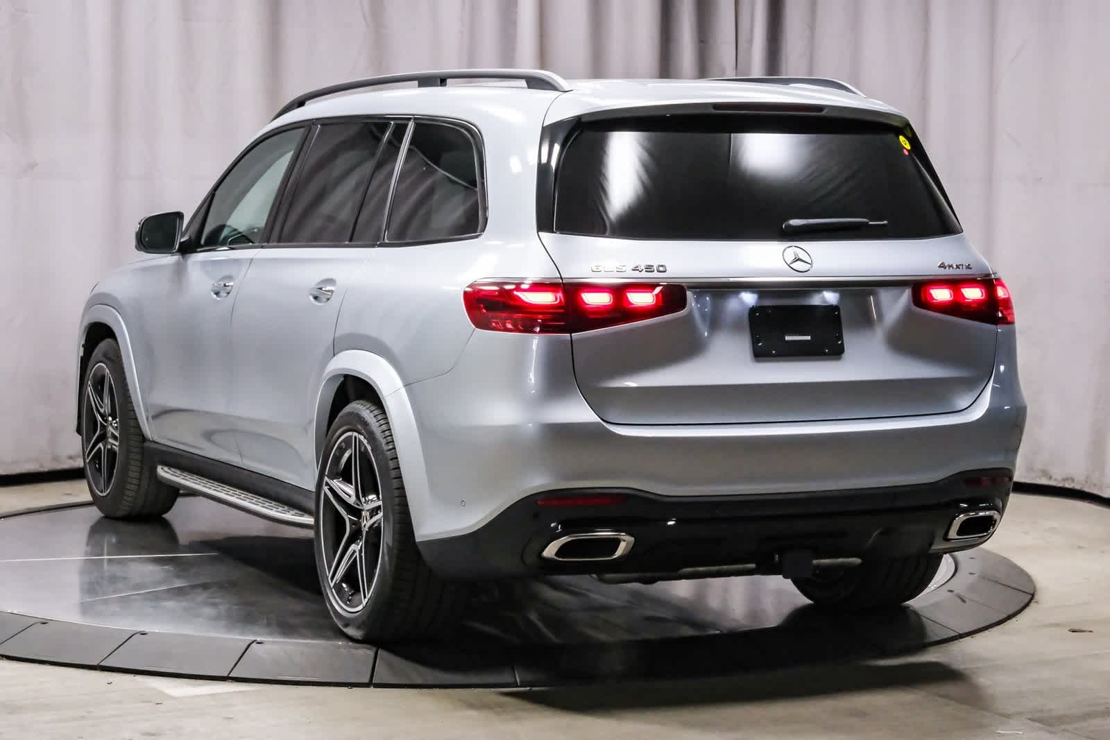 Thumbnail: 2026 Mercedes-Benz GLS - 2