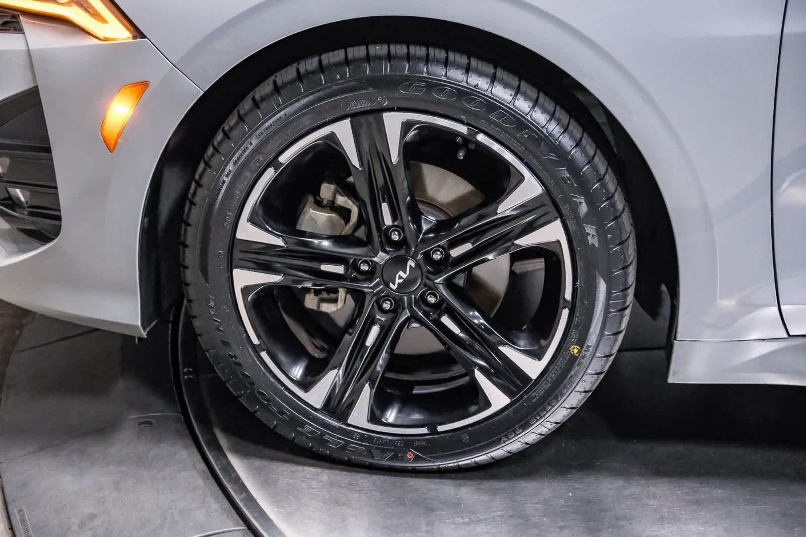 Thumbnail: 2023 Kia K5 - 10