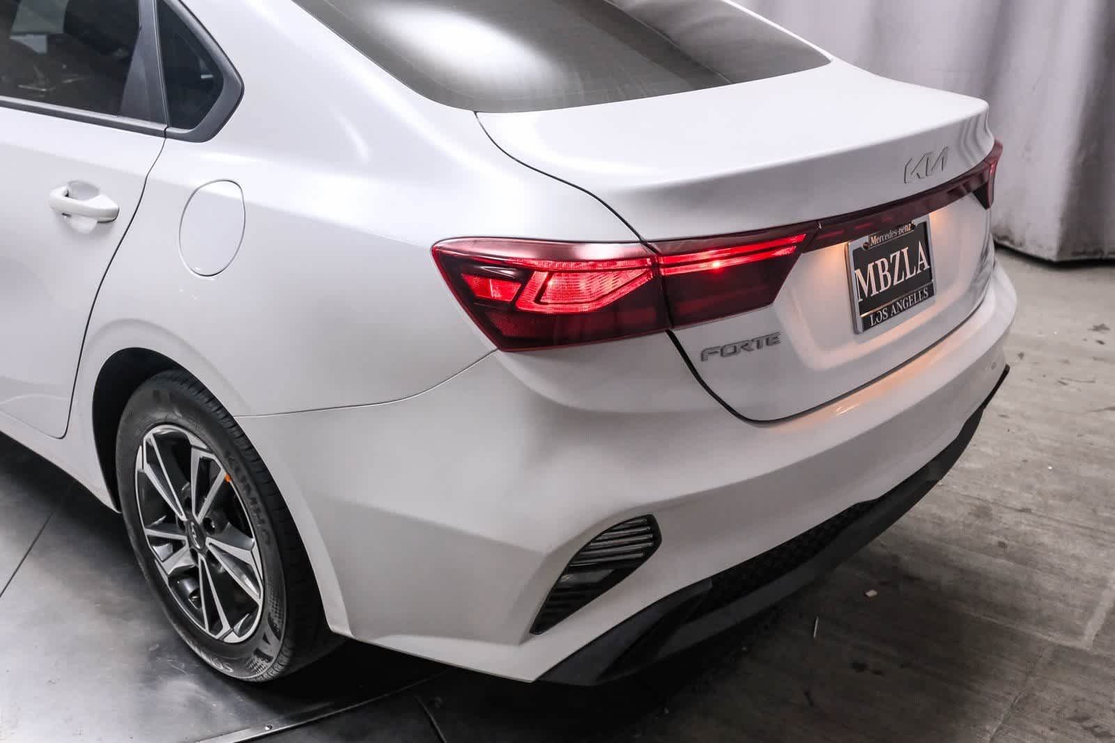 Thumbnail: 2023 Kia Forte - 8