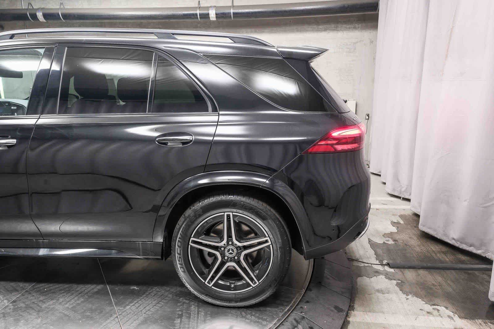 Thumbnail: 2026 Mercedes-Benz GLE - 8