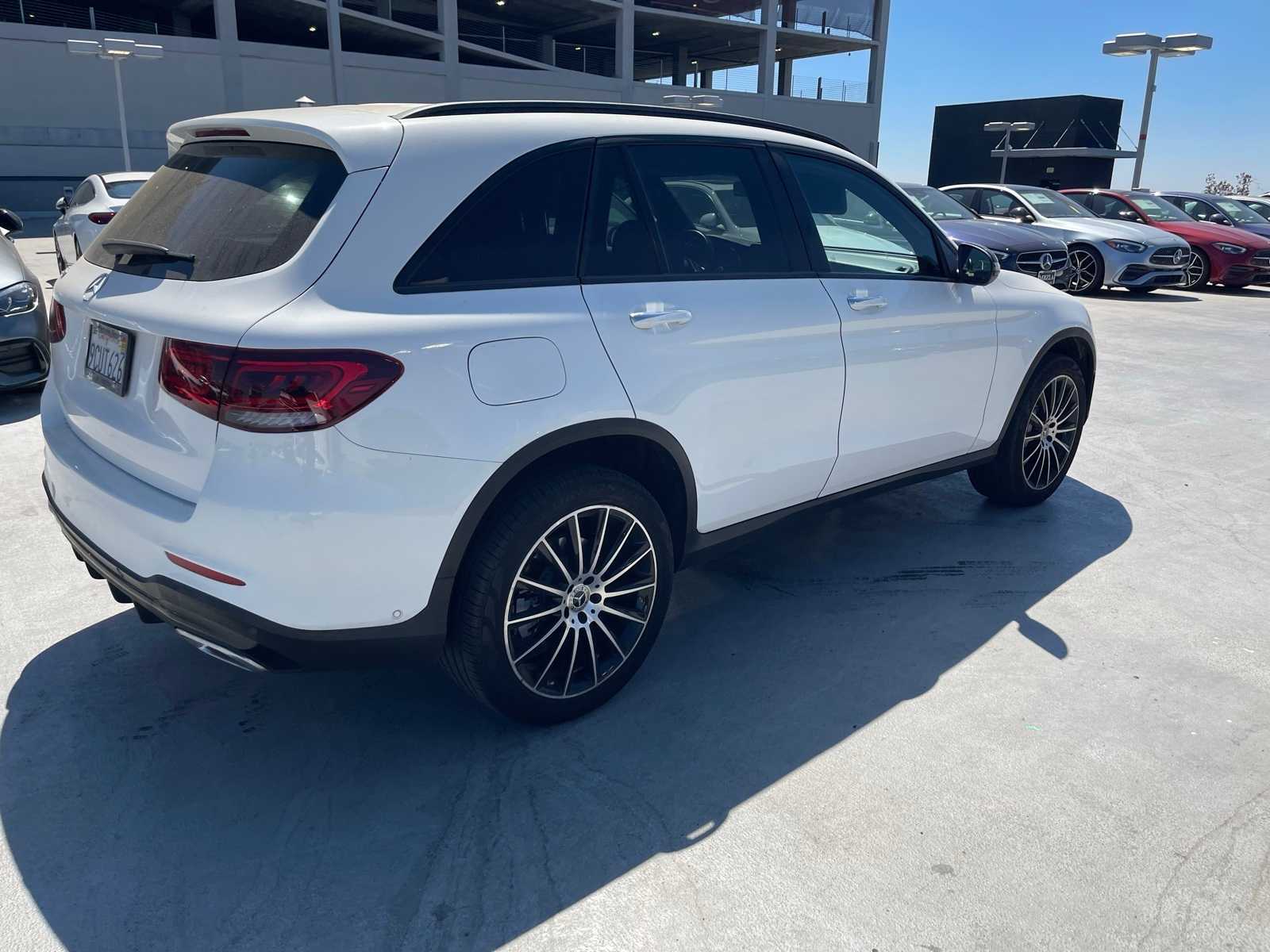 Thumbnail: 2022 Mercedes-Benz GLC - 3
