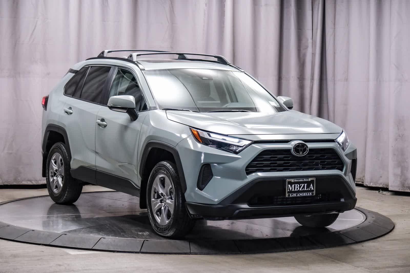 Thumbnail: 2022 Toyota RAV4 - 3