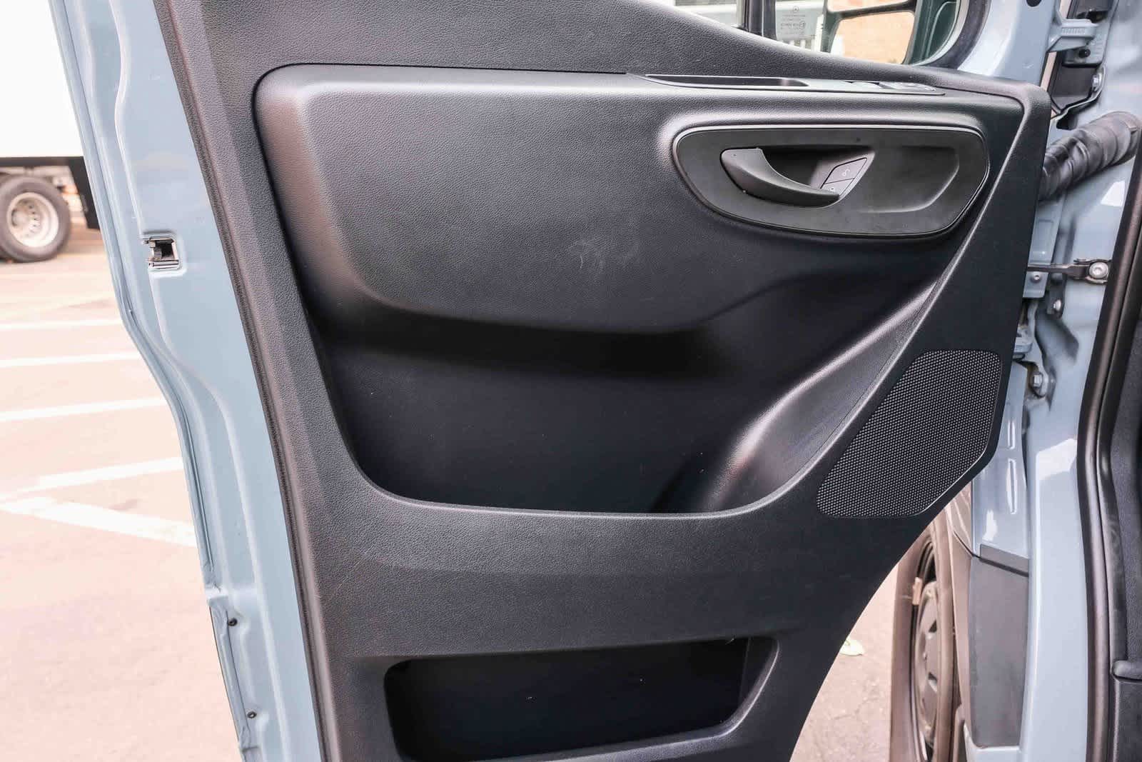 Thumbnail: 2023 Mercedes-Benz Sprinter - 25