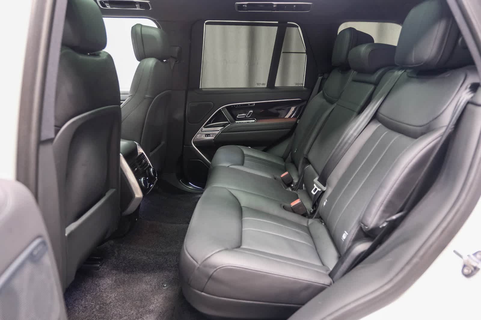 Thumbnail: 2024 Land Rover Range Rover - 17