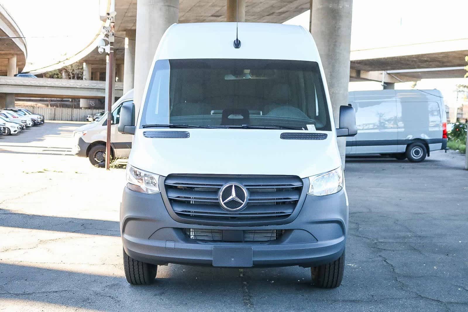 Thumbnail: 2026 Mercedes-Benz Sprinter - 2