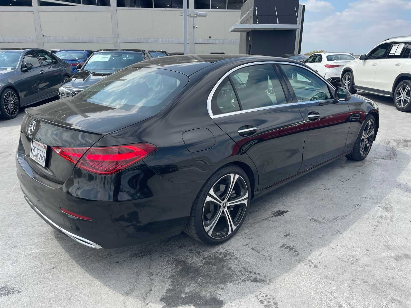Thumbnail: 2022 Mercedes-Benz C-Class - 3