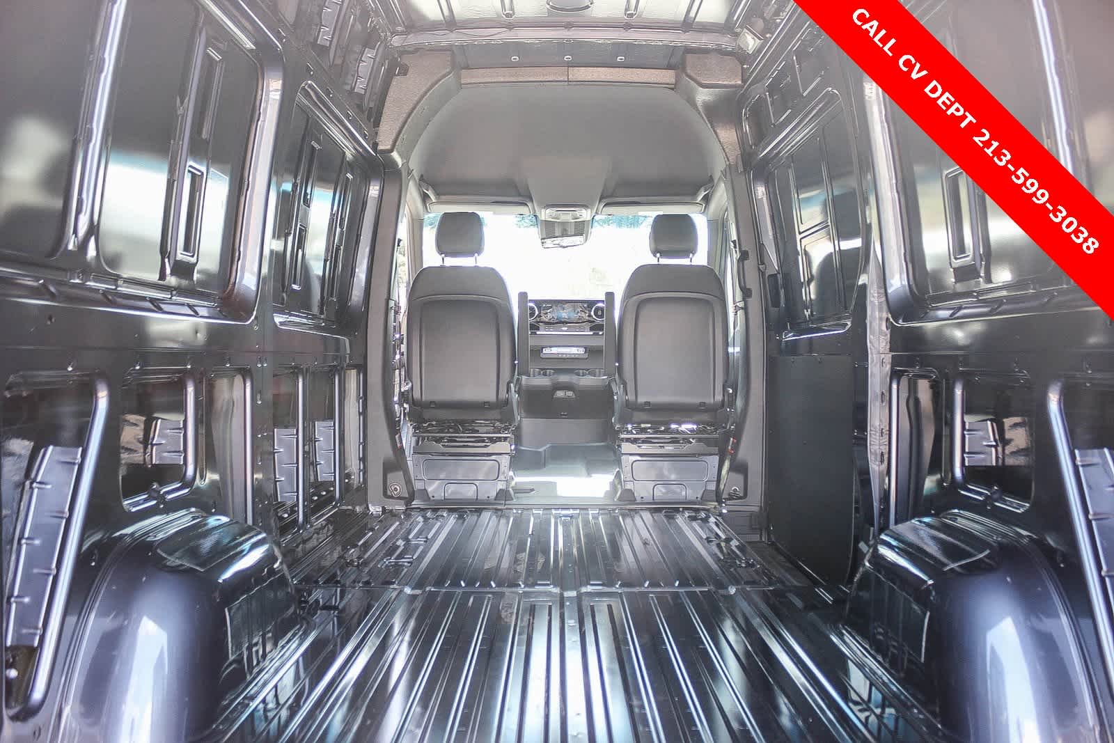 Thumbnail: 2024 Mercedes-Benz Sprinter - 6