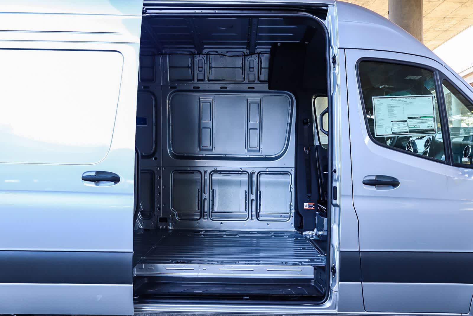 Thumbnail: 2026 Mercedes-Benz Sprinter - 19