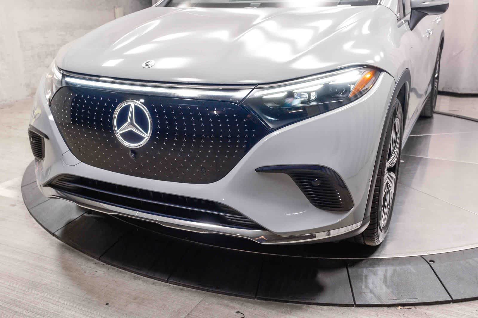Thumbnail: 2023 Mercedes-Benz EQS - 11
