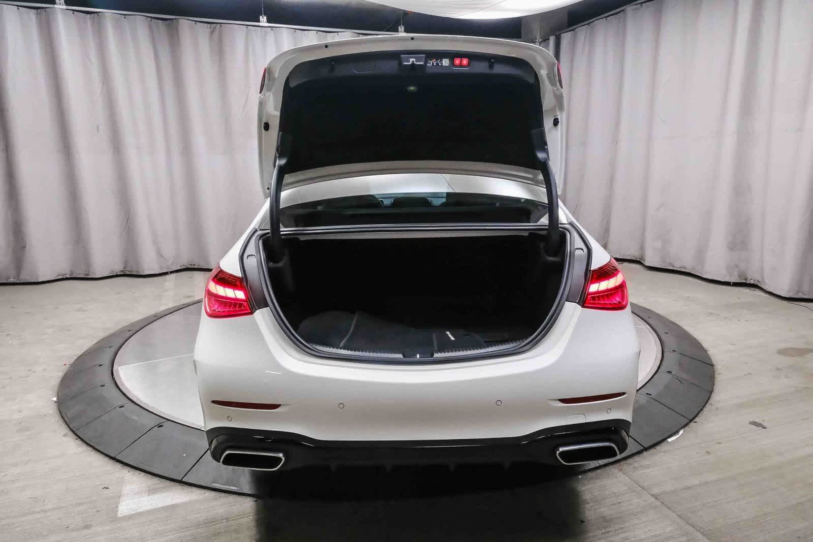 Thumbnail: 2025 Mercedes-Benz C-Class - 25