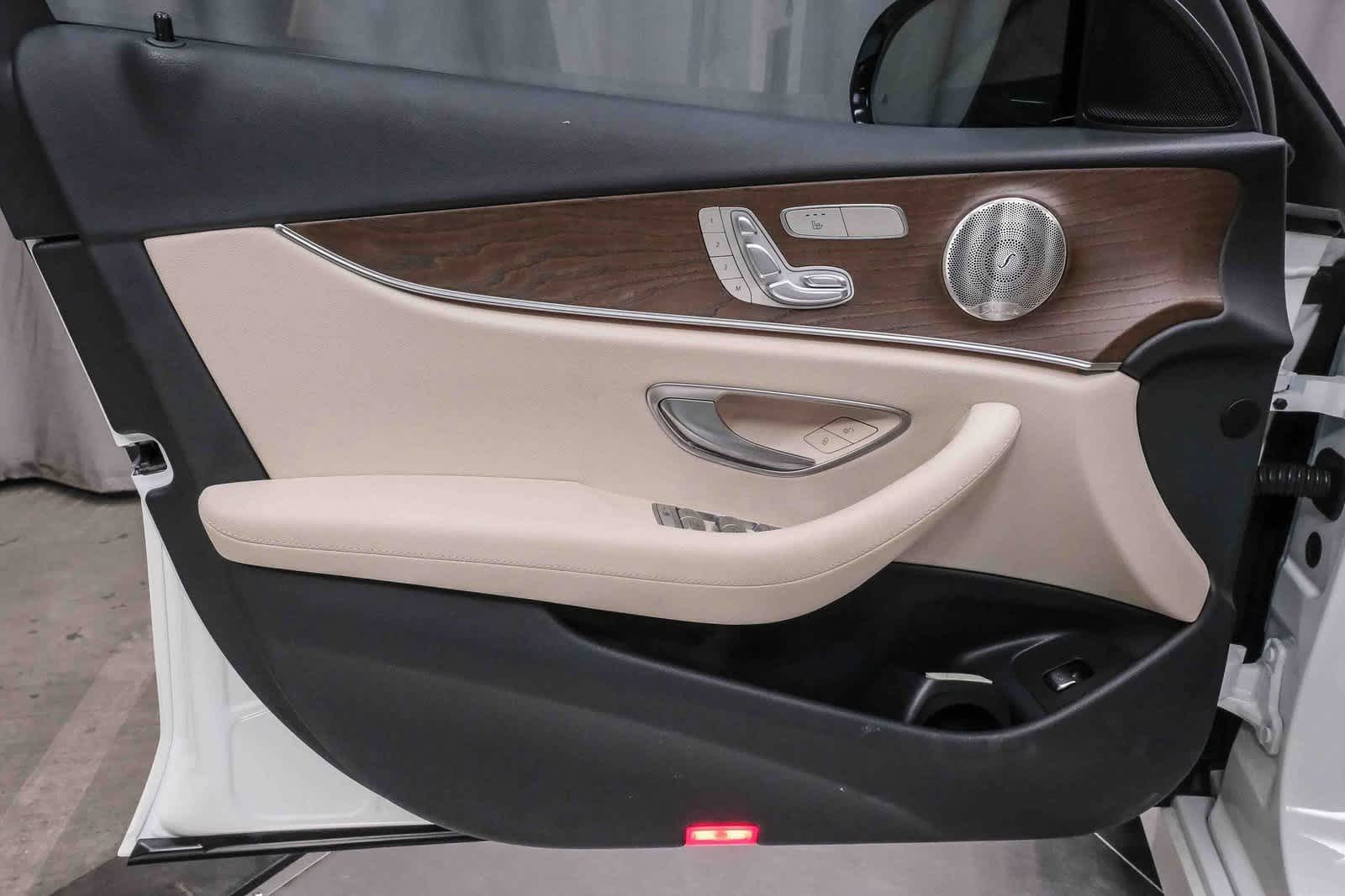 Thumbnail: 2022 Mercedes-Benz E-Class - 23