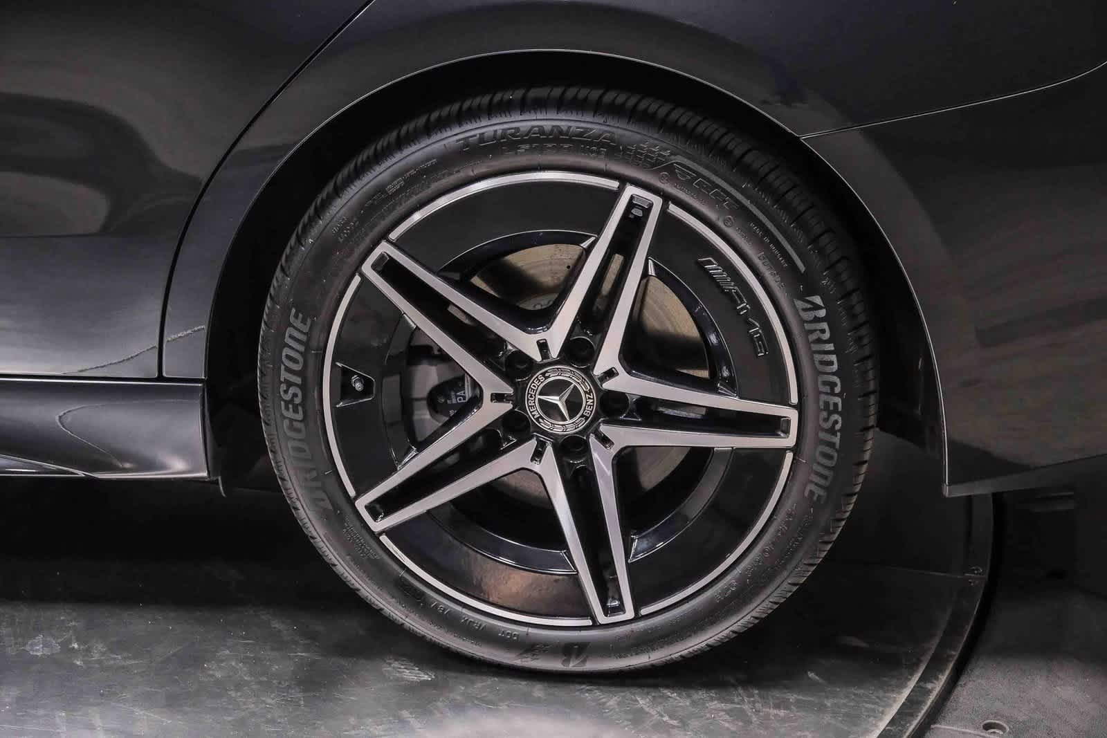 Thumbnail: 2025 Mercedes-Benz C-Class - 9