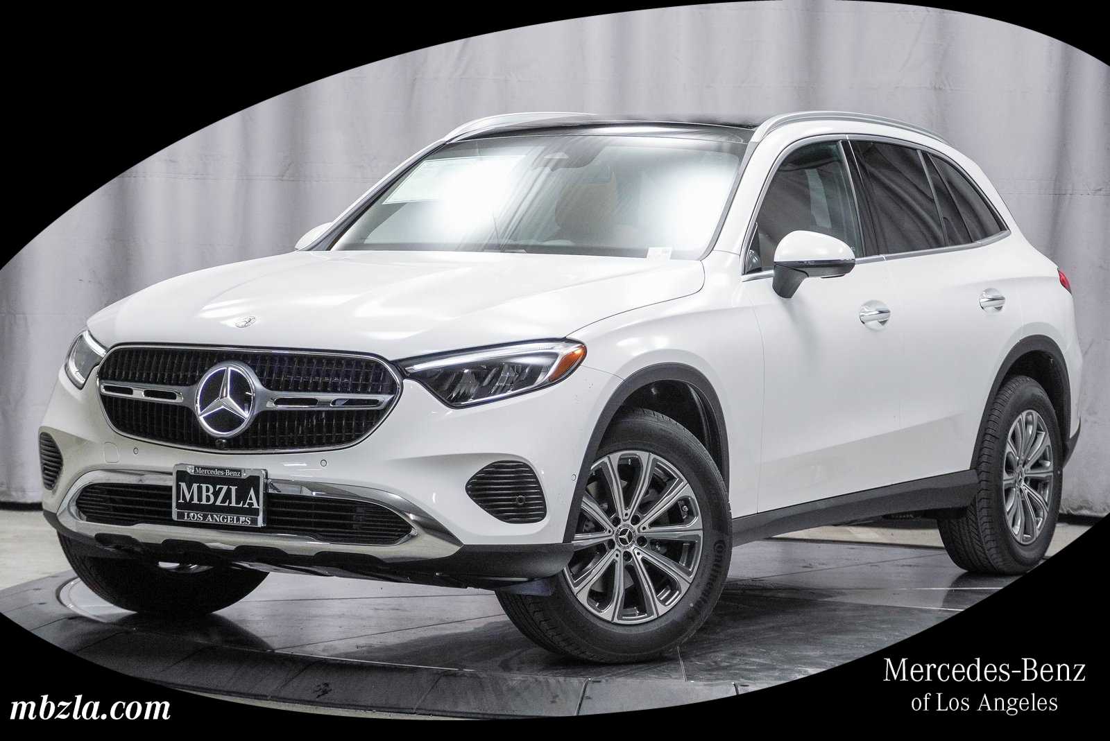 2025 Mercedes-Benz GLC 300 Hero Image