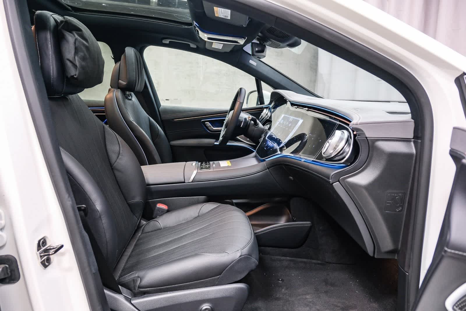 Thumbnail: 2026 Mercedes-Benz EQS - 16