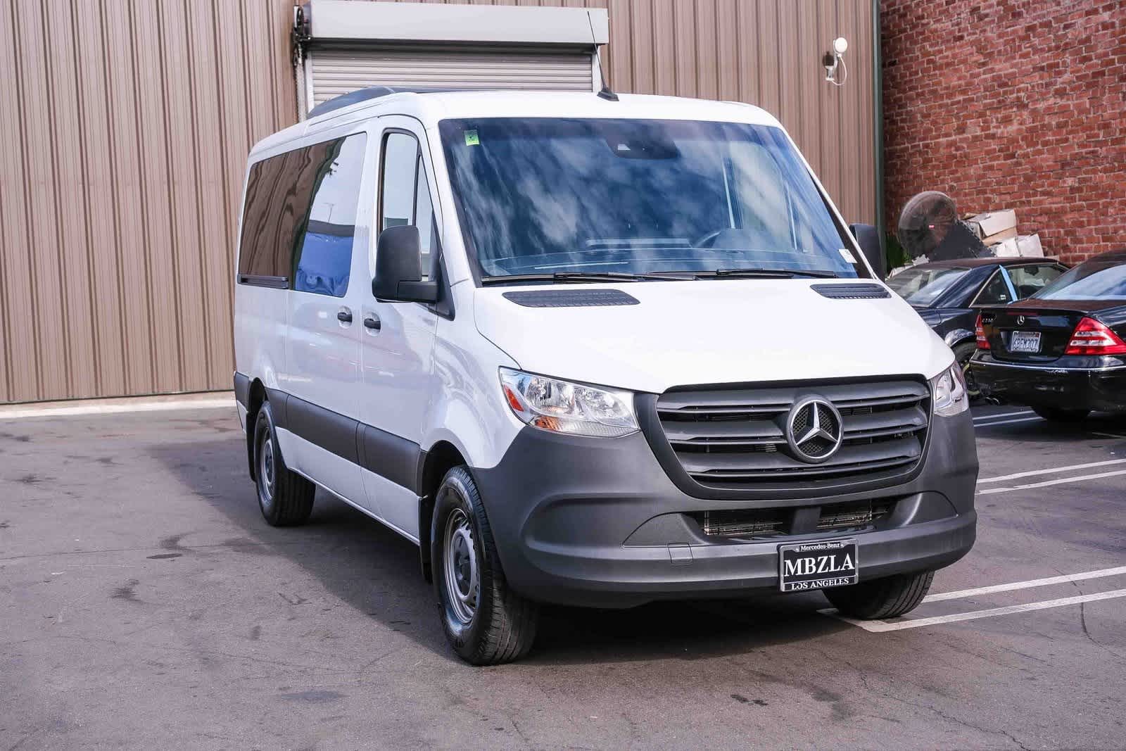 Thumbnail: 2023 Mercedes-Benz Sprinter - 3