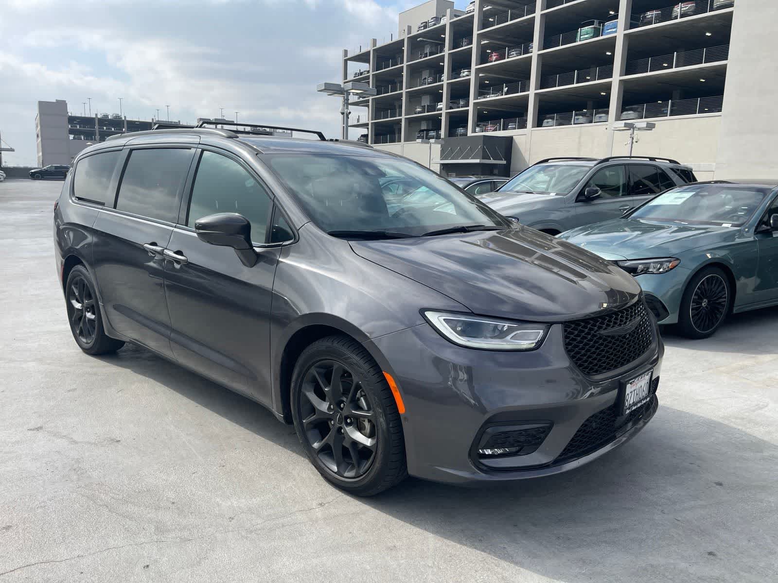 Thumbnail: 2021 Chrysler Pacifica - 2