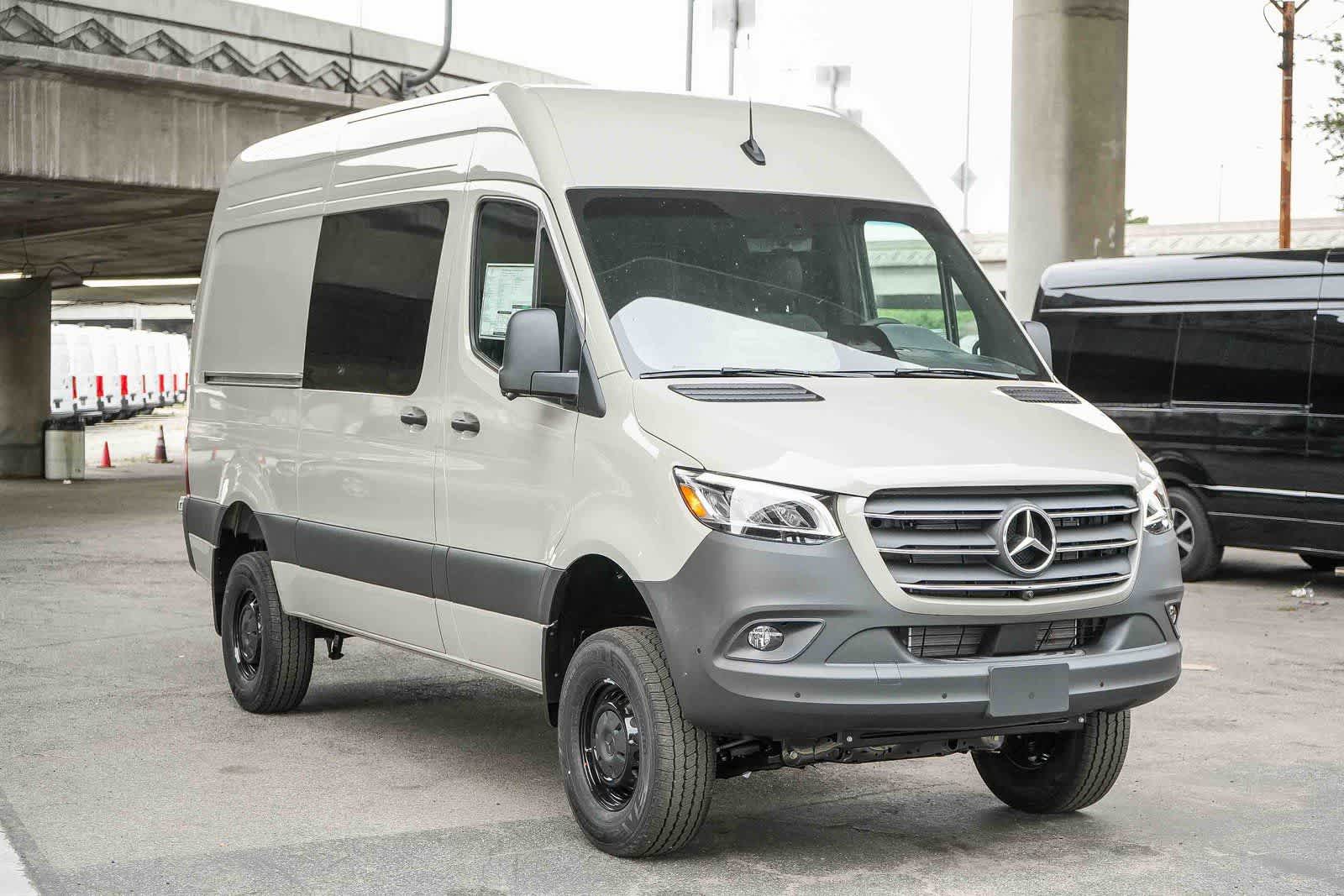 Thumbnail: 2026 Mercedes-Benz Sprinter - 3