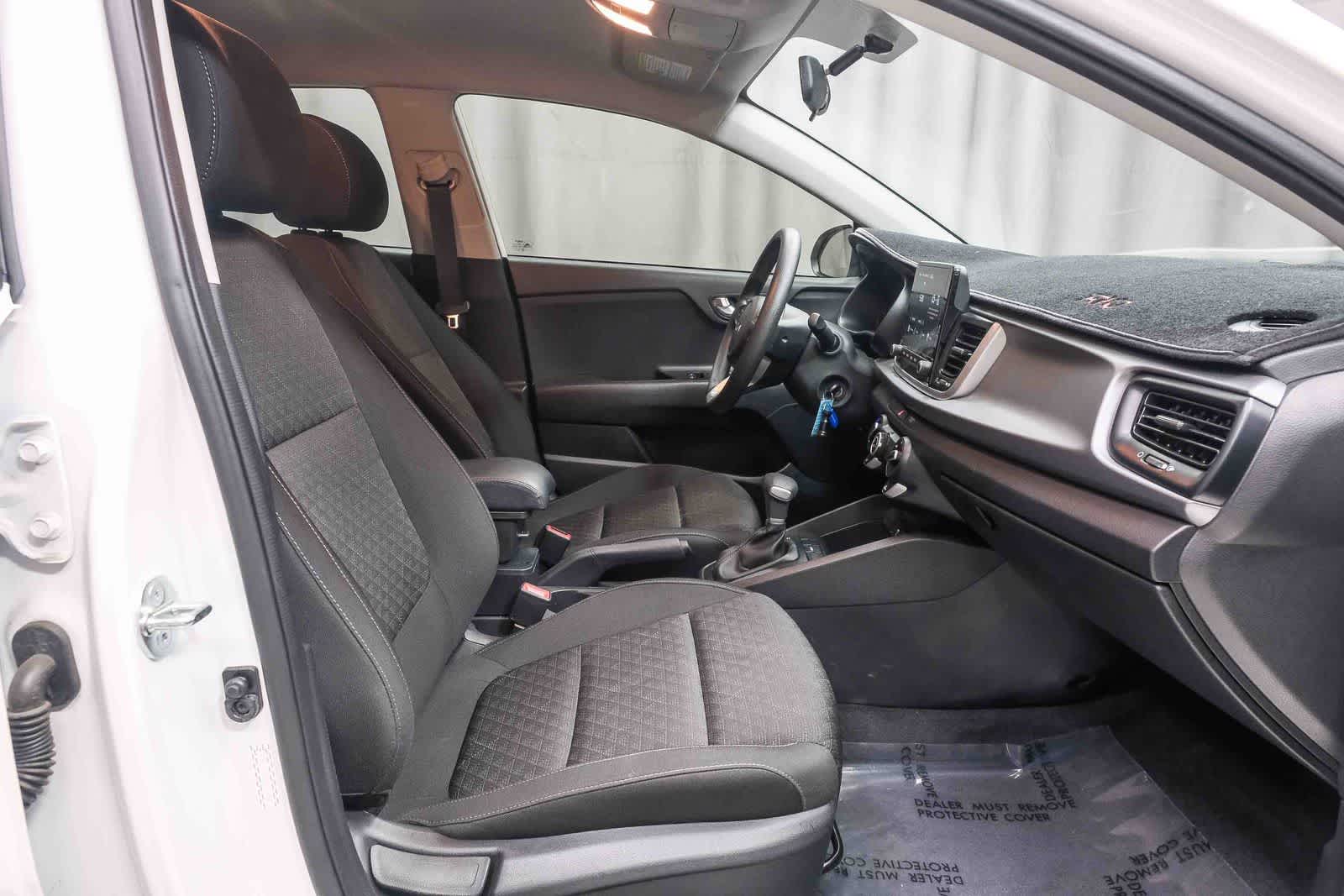 Thumbnail: 2023 Kia Rio - 17