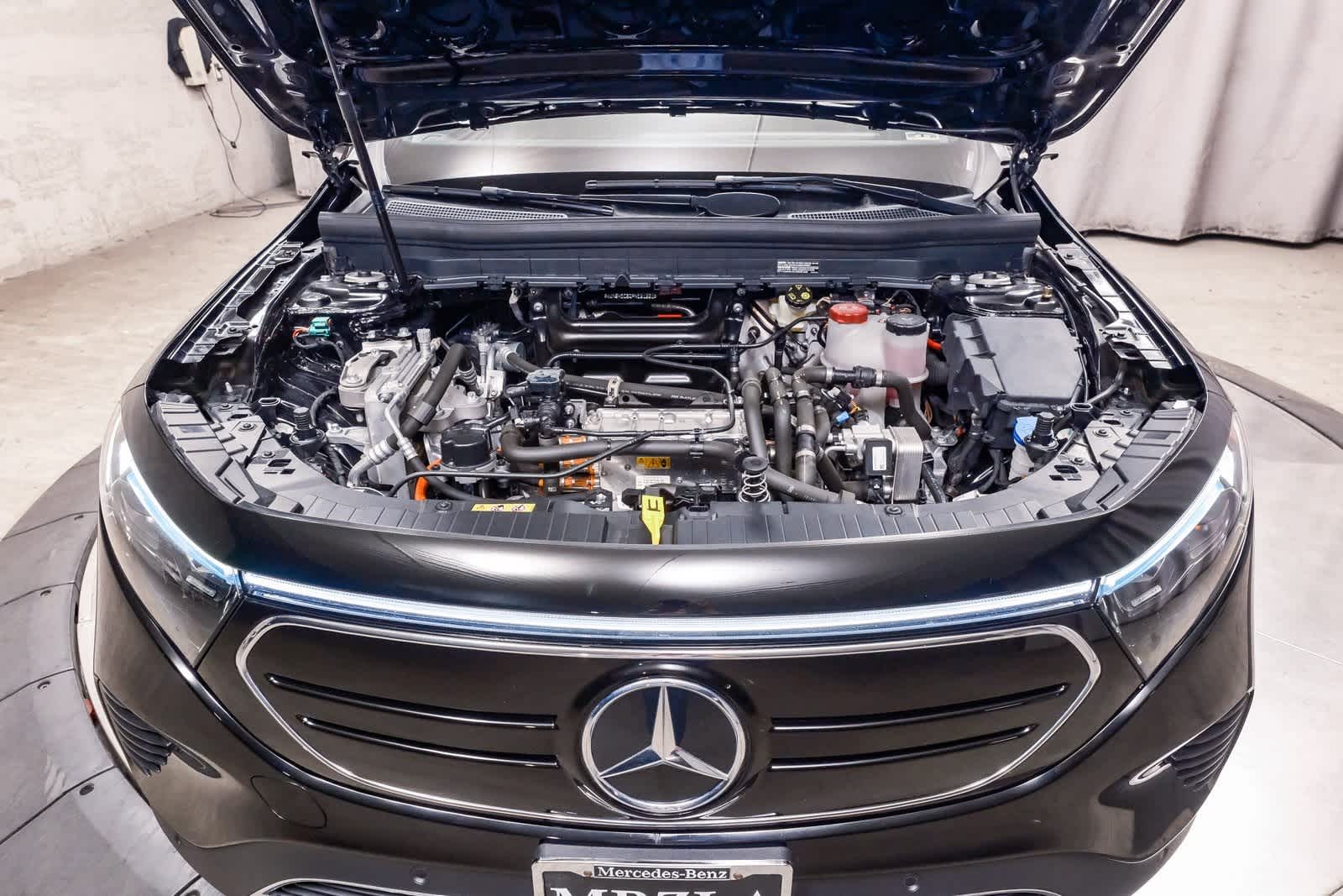 Thumbnail: 2023 Mercedes-Benz EQB - 28