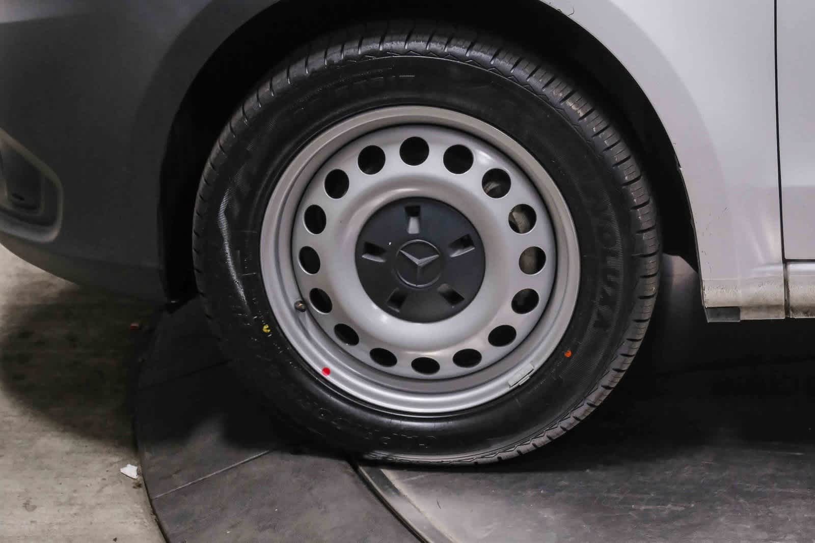 Thumbnail: 2022 Mercedes-Benz Metris - 10