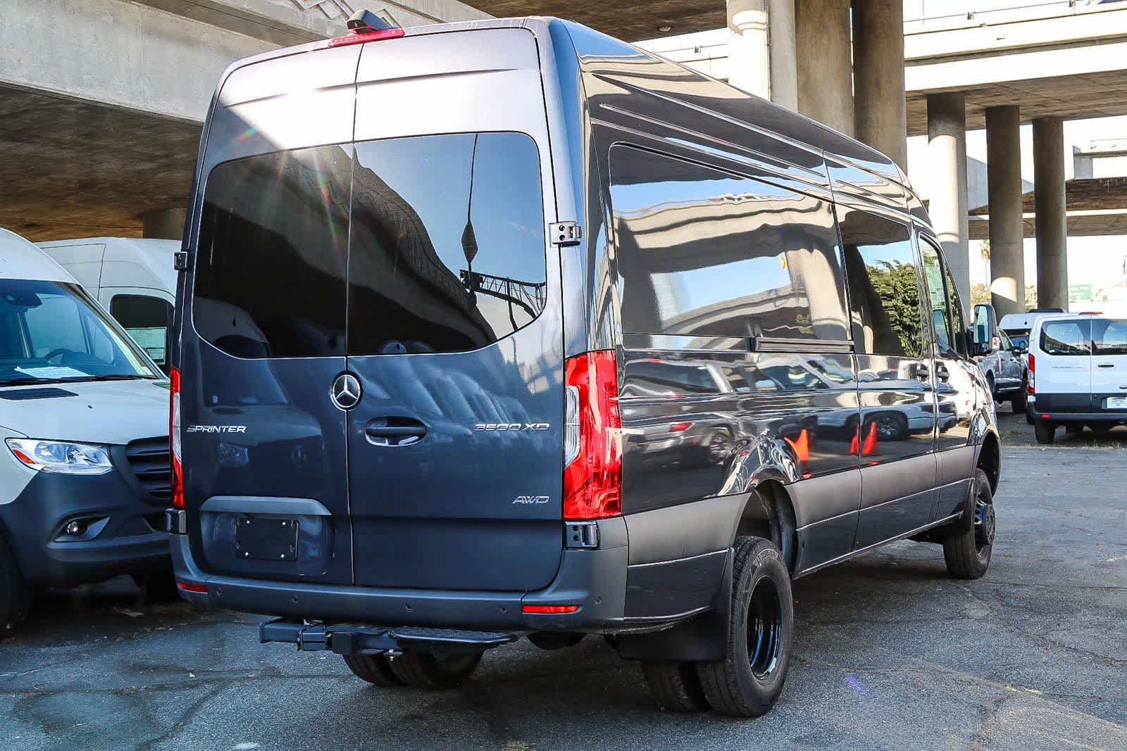 Thumbnail: 2024 Mercedes-Benz Sprinter - 6