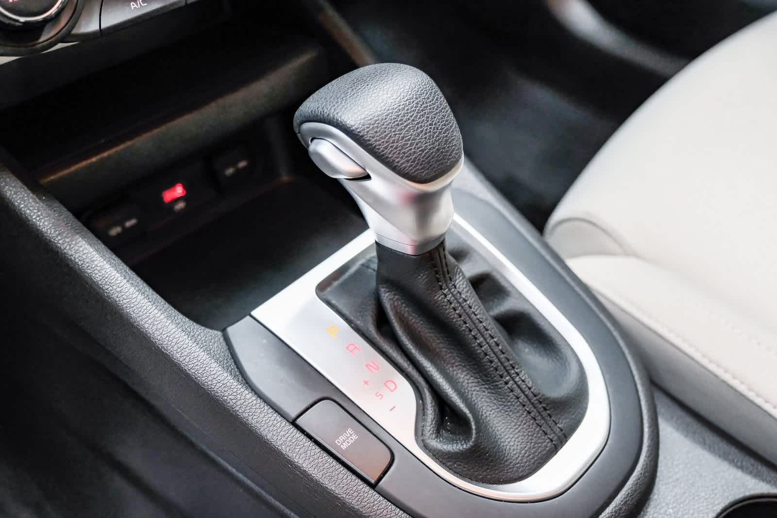 Thumbnail: 2022 Kia Forte - 21