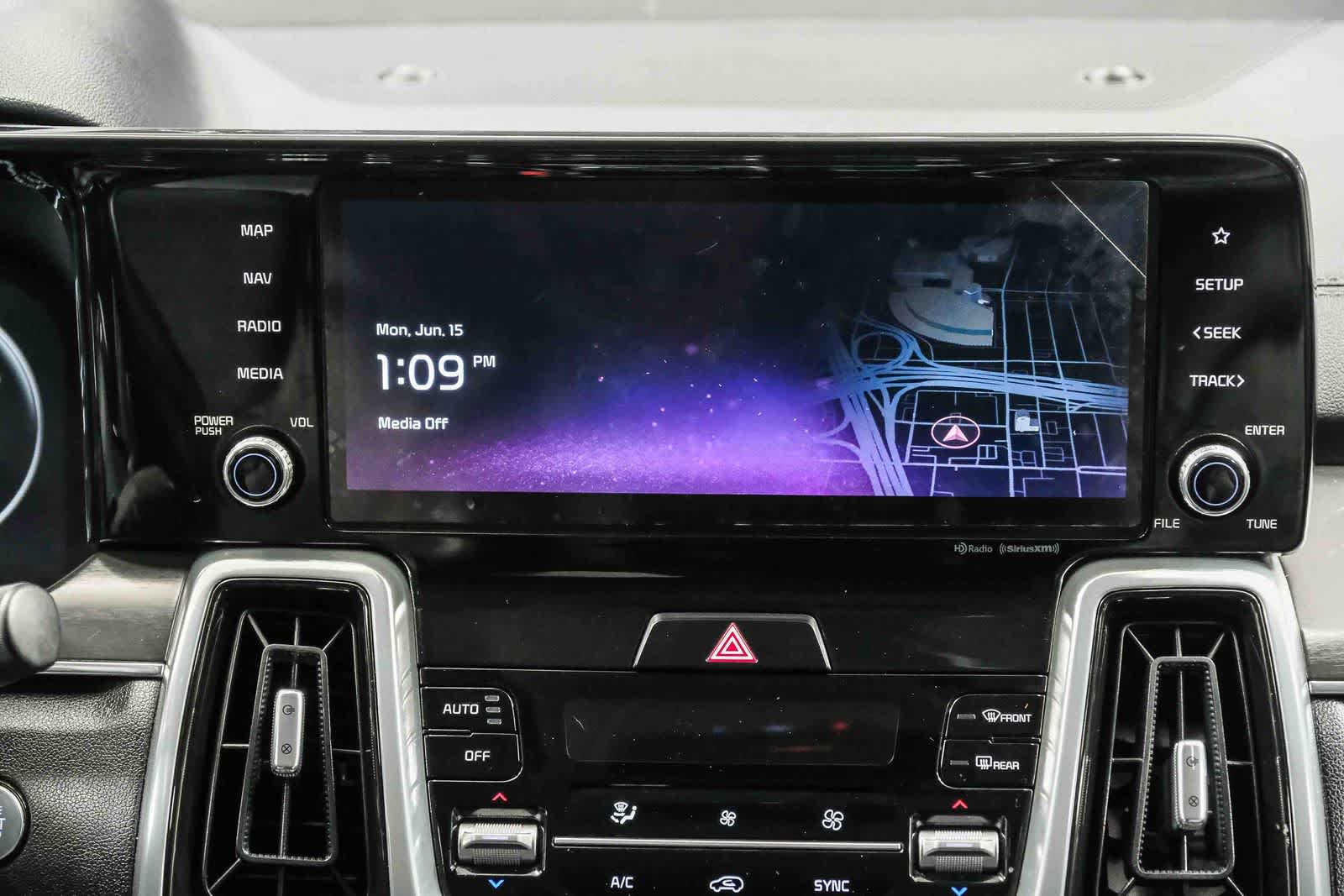 Thumbnail: 2023 Kia Sorento - 16