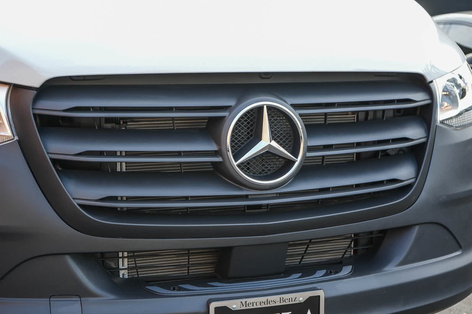 Thumbnail: 2025 Mercedes-Benz Sprinter - 5