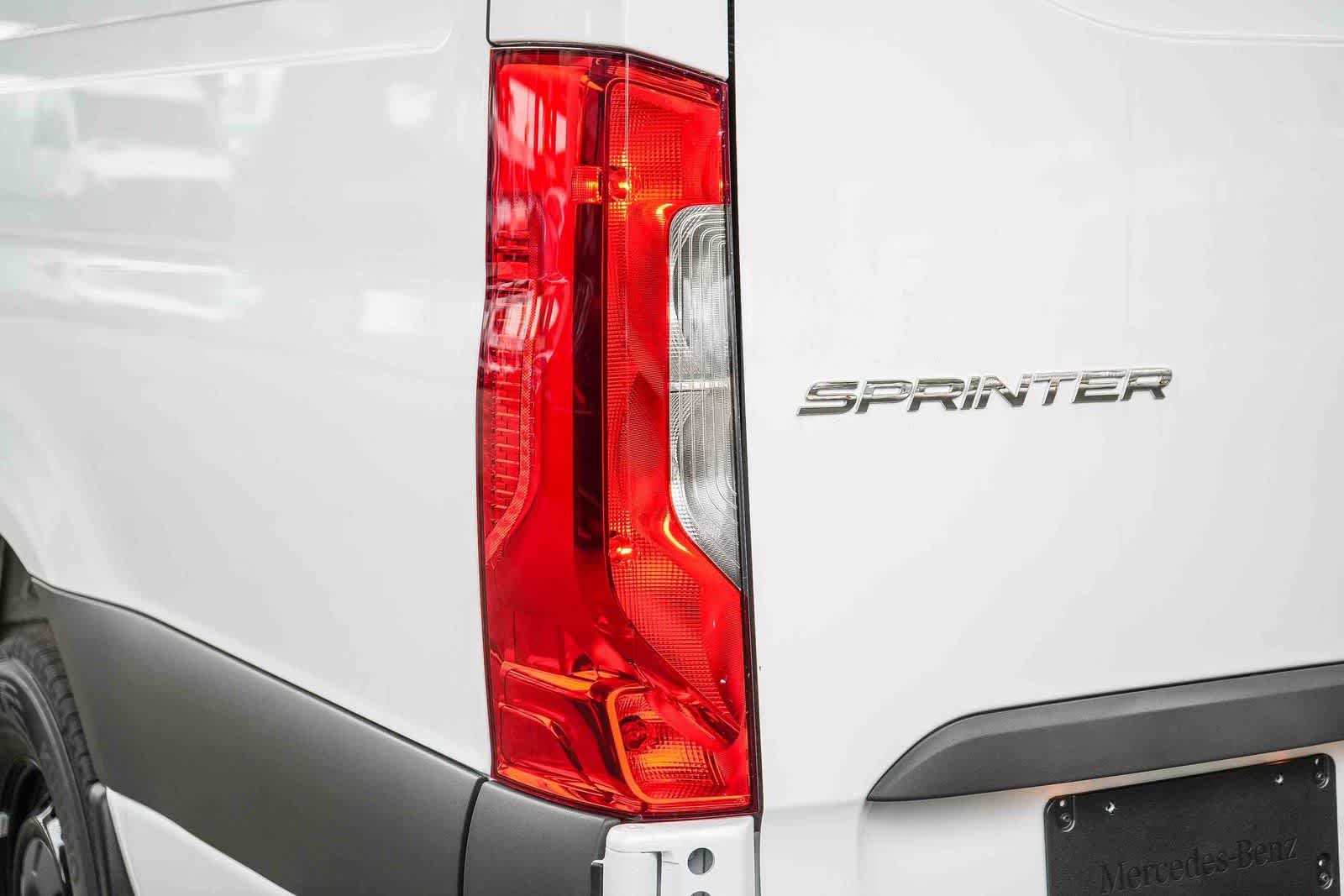 Thumbnail: 2026 Mercedes-Benz Sprinter - 9