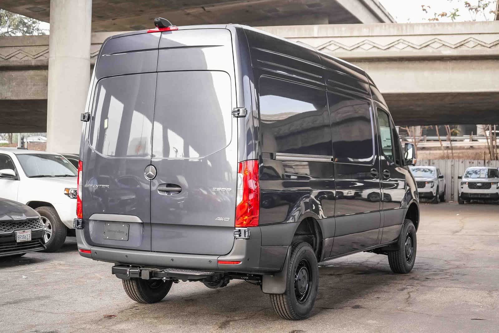 Thumbnail: 2026 Mercedes-Benz Sprinter - 6