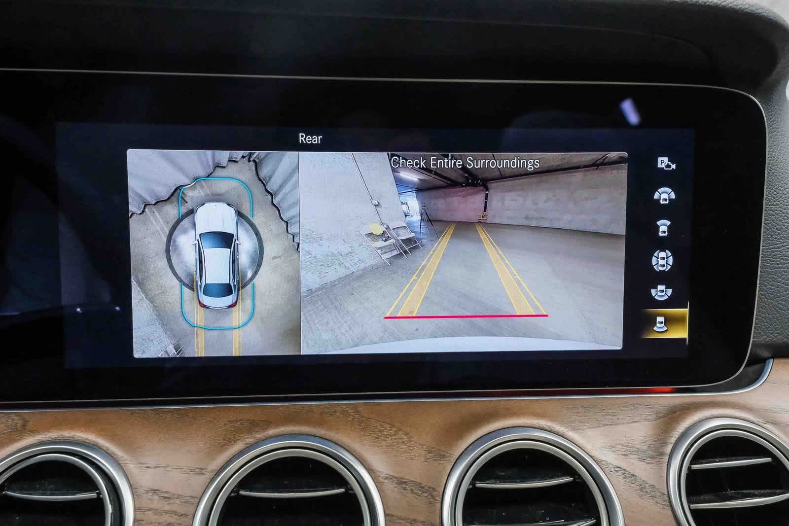 Thumbnail: 2022 Mercedes-Benz E-Class - 26