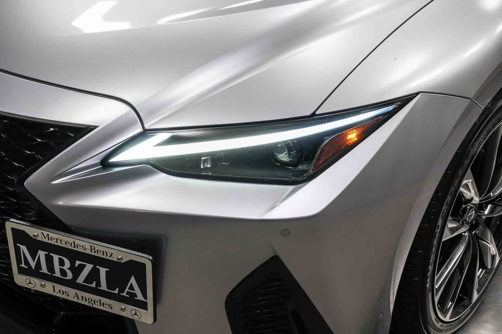 Thumbnail: 2023 Lexus IS - 11