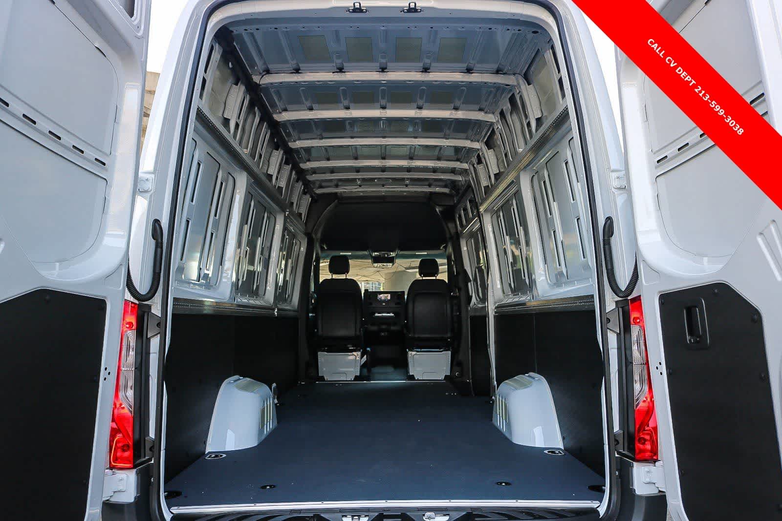 Thumbnail: 2024 Mercedes-Benz Sprinter - 25