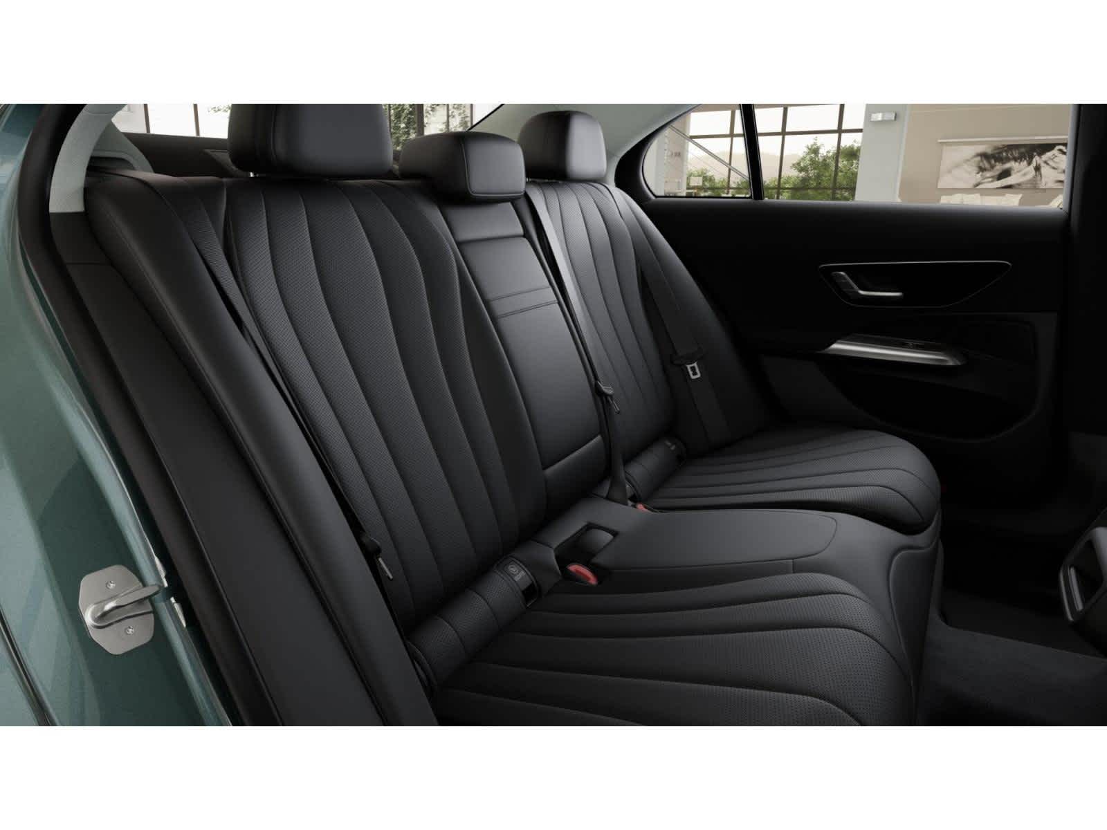Thumbnail: 2026 Mercedes-Benz E-Class - 4