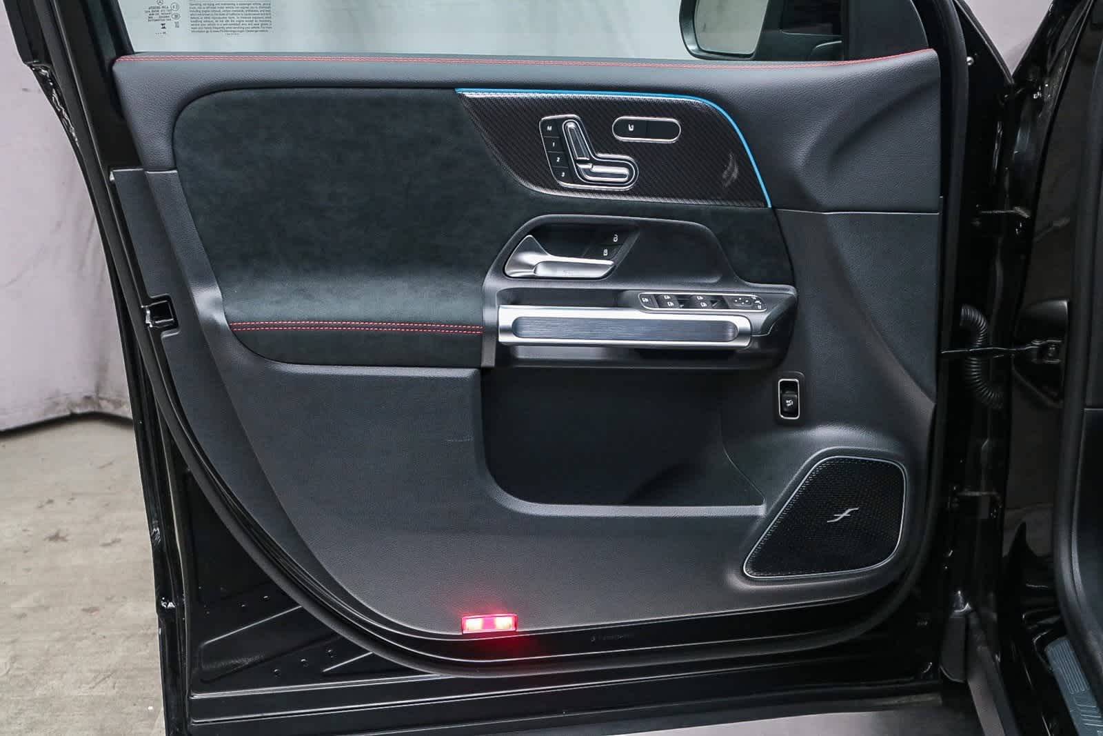 Thumbnail: 2025 Mercedes-Benz GLB - 22