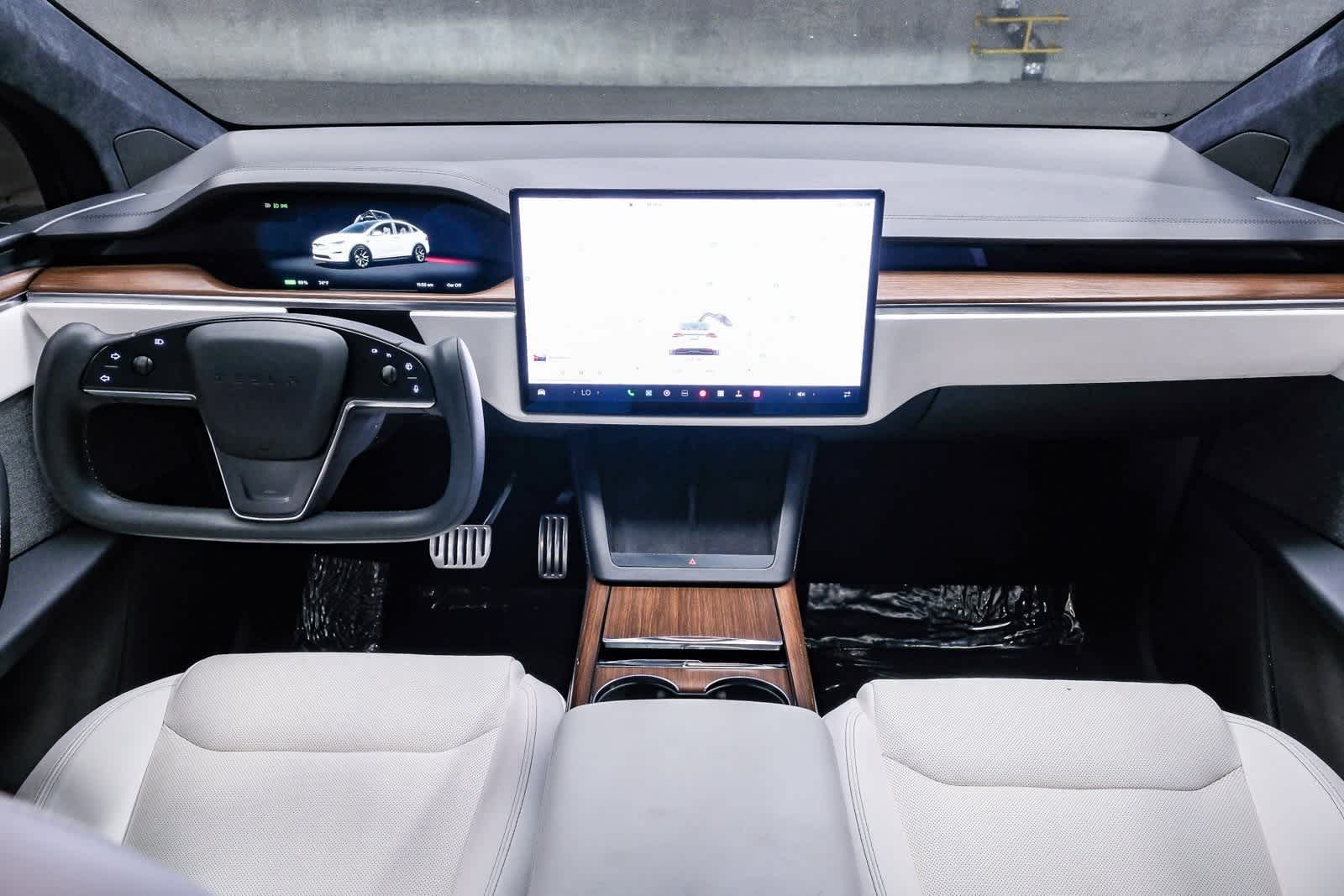 Thumbnail: 2023 Tesla Model X - 13